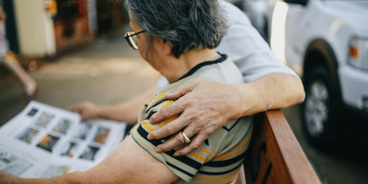 If you want to help a loved one with dementia, we can offer you a listening session to stimulate the brain effectively